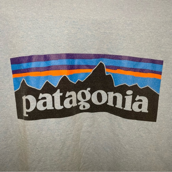 Patagonia Men's Light Blue Long Sleeve Tee - Picture 3 of 4